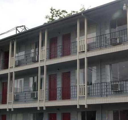 Cougar Land Motel Pullman Exterior photo