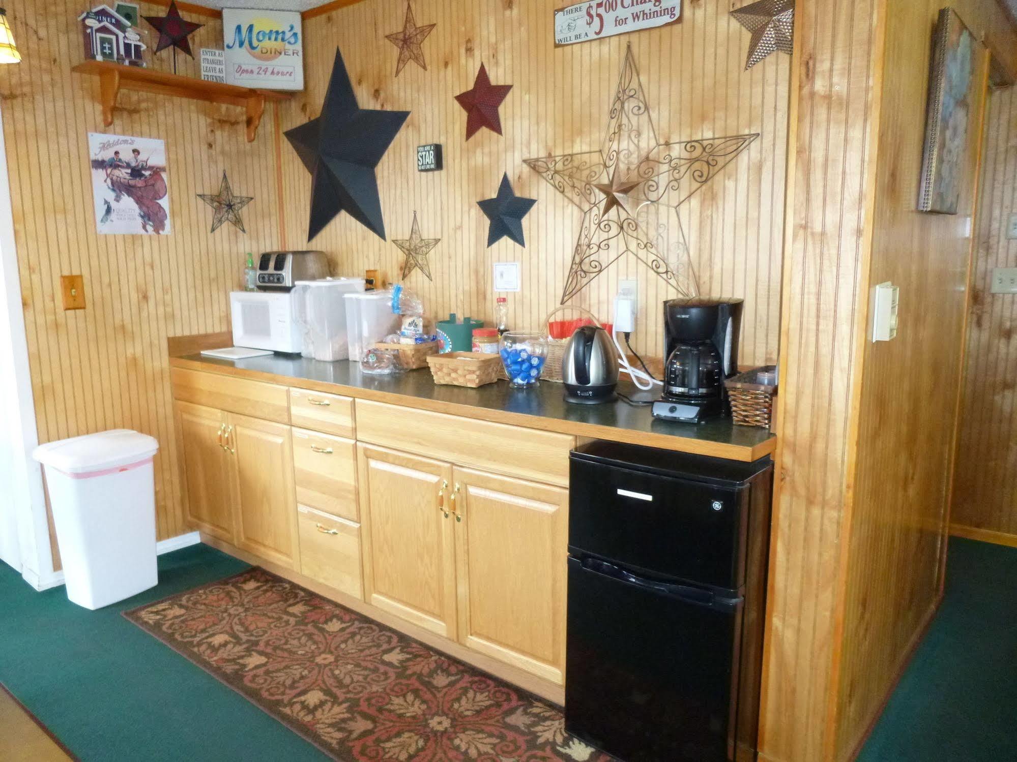 Cougar Land Motel Pullman Exterior photo
